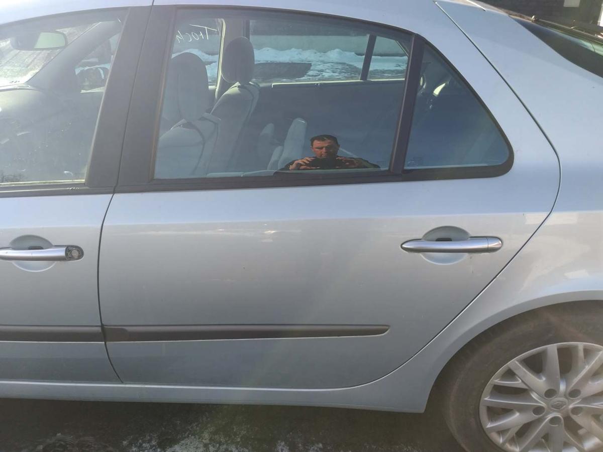 Renault Laguna 2 original T&uuml;r hinten links TEB64 Silber Flie&szlig;heck Rohbau Bj.2002